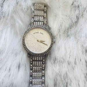 ✨ Michael Kors Swarovski Watch✨